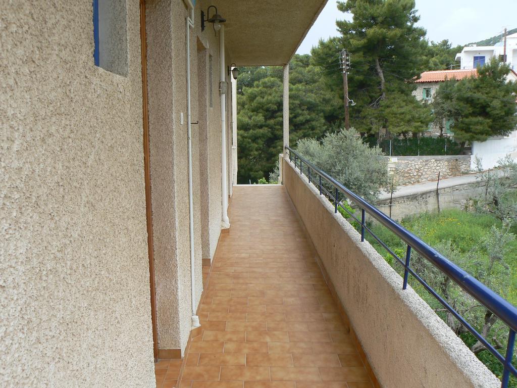 Pericles Studios Agia Marina  Ruang foto